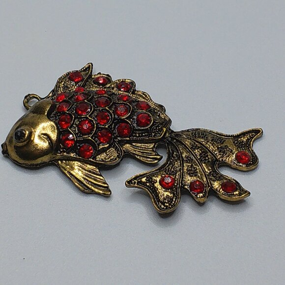 Red Golden Fish Pendant, gold color, red rhinestone, shiny crystals details - Picture 3 of 9